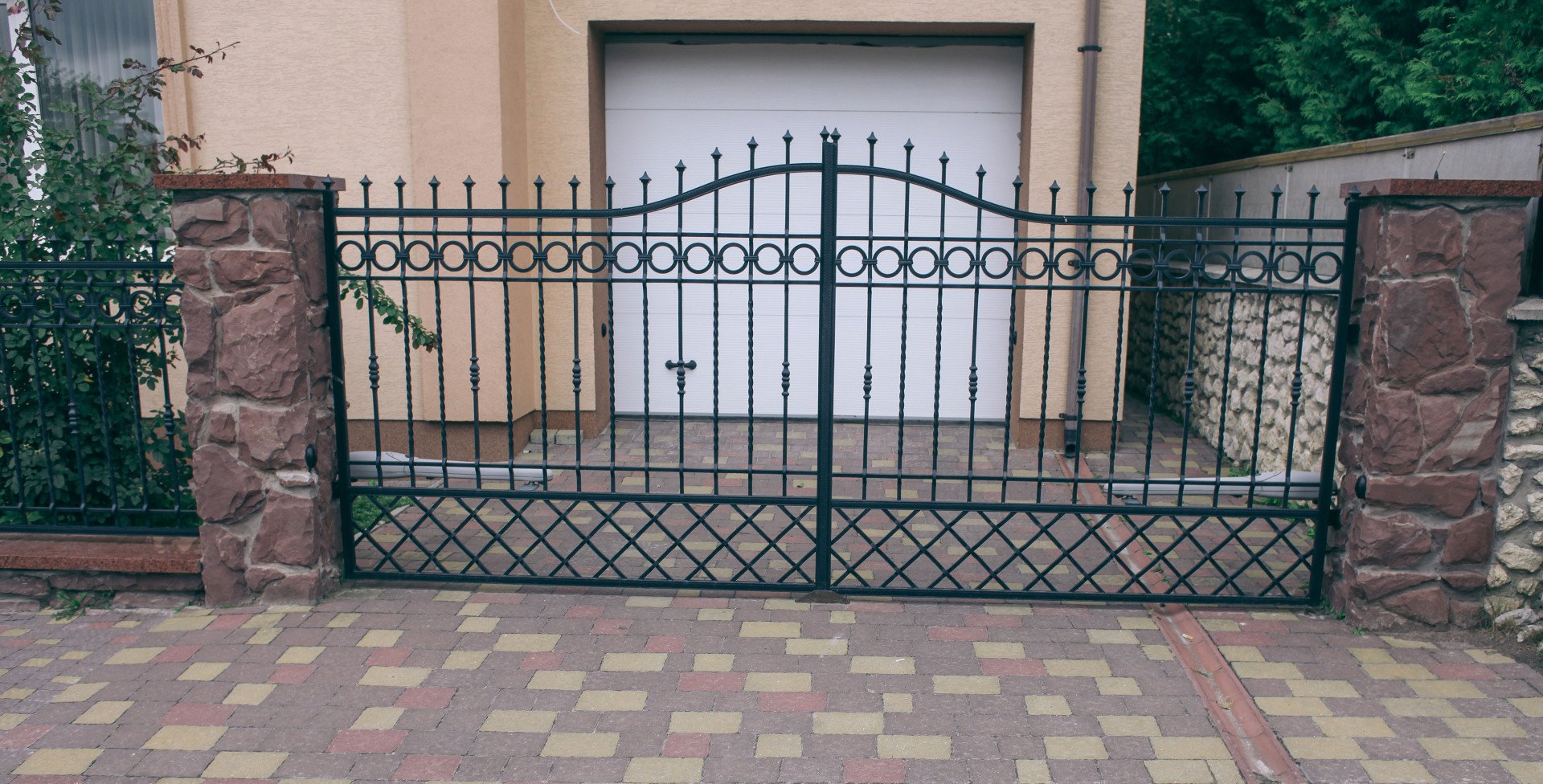 Pro Grade Sod and Stone MS logo